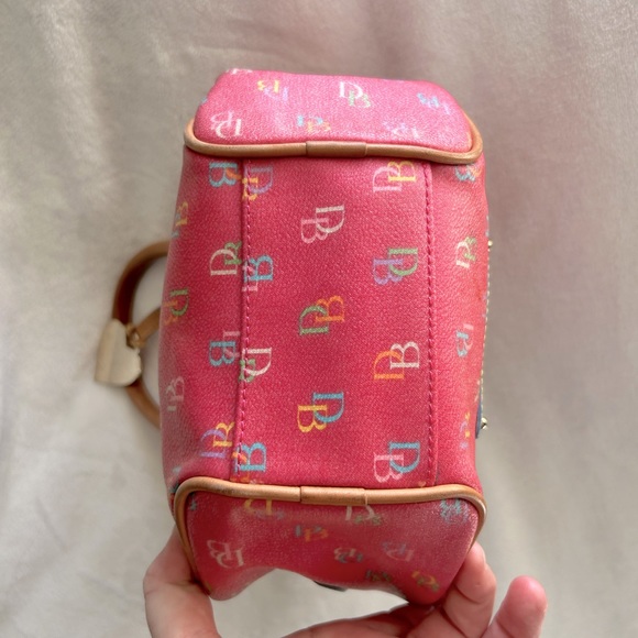 Dooney & Bourke Y2K vintage pink rainbow monogram small round canteen bag ππ©· - Picture 5 of 13